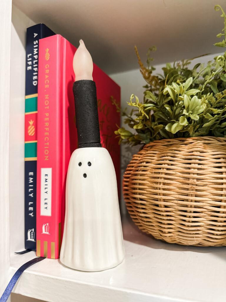 how to decorate for fall using black + white, a mayfield, ky home tour (part two)