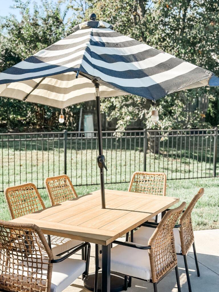 how to decorate for fall using black + white, a mayfield, ky home tour (part two) how to decorate for fall using black + white, a mayfield, ky home tour (part two)