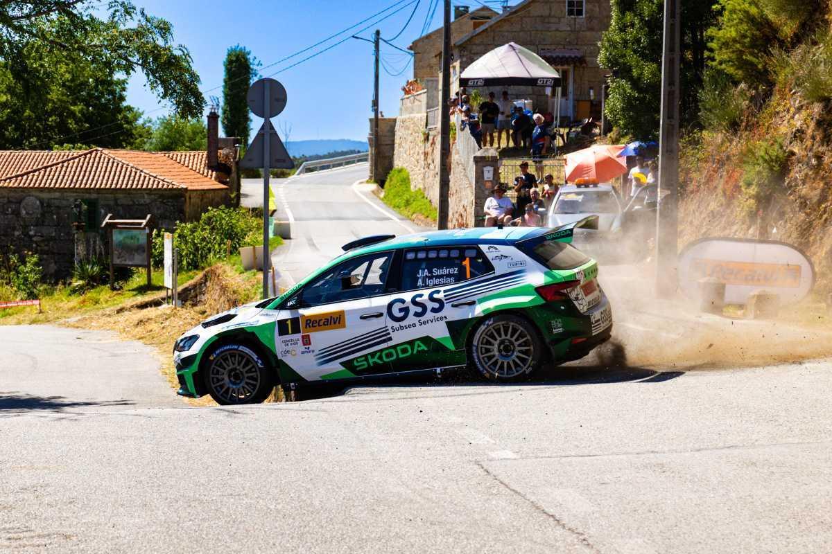 Jose Antonio Suárez, líder tras la primera sección del Rallye Recalvi Rías Baixas