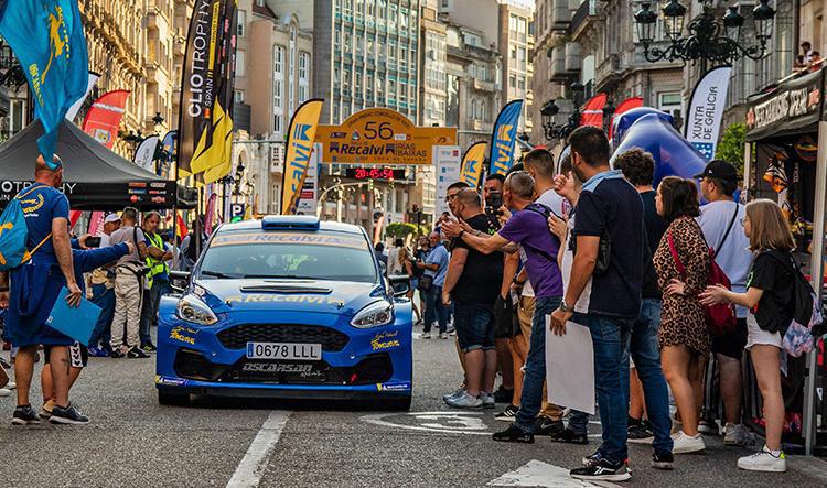 La caravana del 57º Rallye Recalvi Rías Baixas llega al centro de Vigo