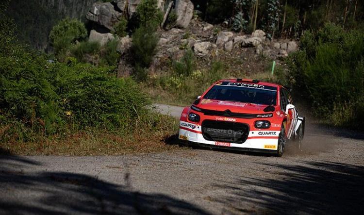 Diego Ruiloba duerme líder del 57º Rallye Recalvi Rías Baixas tras una primera etapa muy disputada
