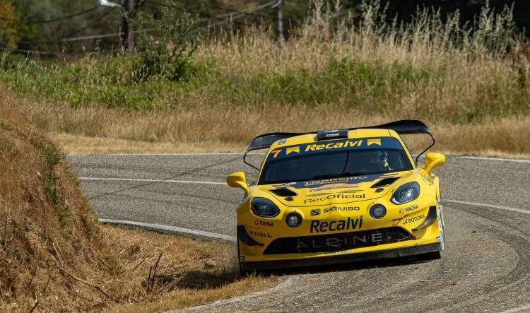 Javier Pardo y Jorge Cagiao se reparten los dos primeros scratchs del rallye