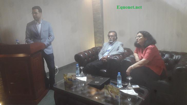 A gauche, Younes Mafroud, au milieu Inam Ulhaq, respectivement DG et PDG de Days hôel et suites Dakar.