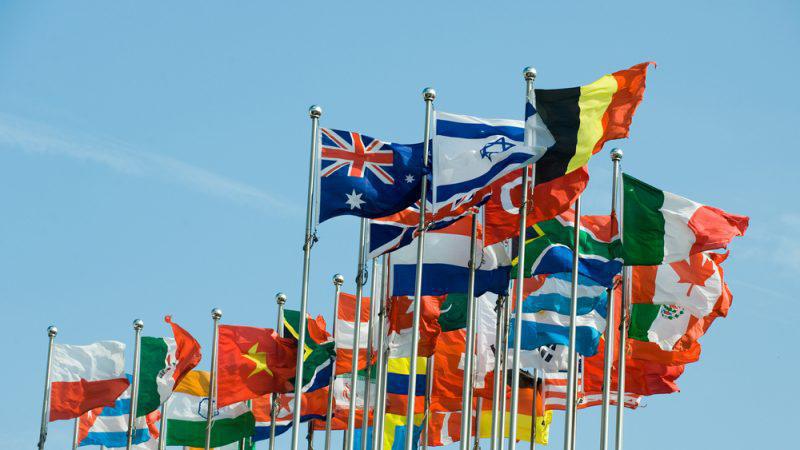 Défaillance de la coopération internationale dans les crises sanitaire et économique mondiales.