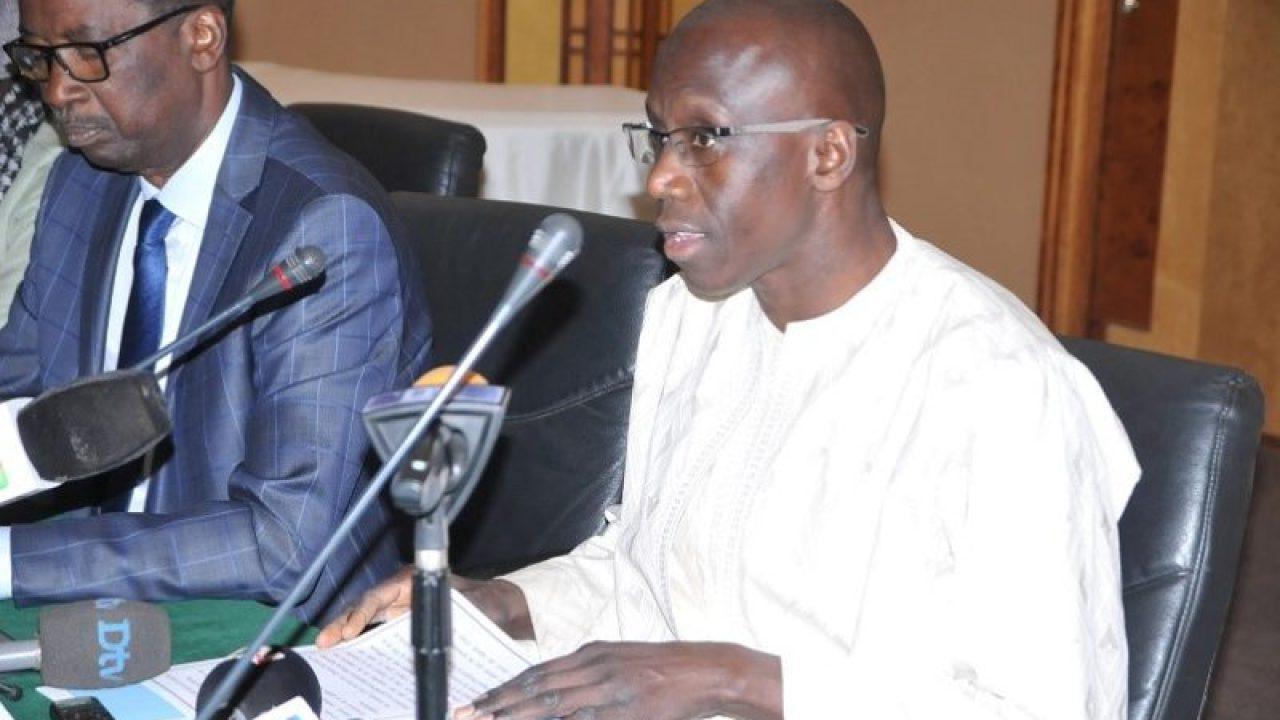 direction générale des impôts et domaines-dgid-sénégal : tous les acteurs sociaux de l’institution font bloc contre les «spécialistes des contrevérités» qui accusent leur directeur général, bassirou samba niasse, de mener une «bamboula»