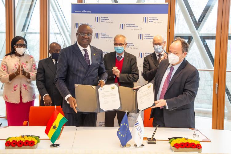 Le président Nana Akufo-Addo dévoile un soutien de 82,5 millions d'euros de Team Europe au plan national de réponse au COVID-19 du Ghana lors de sa visite à la BEI.