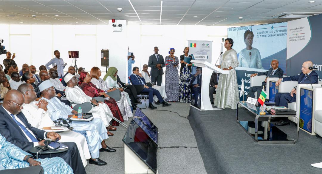 La ministre de L'Economie, du Plan et de la Coopération s'exprimant au cours de la cérémonie de lancement Stratégie de Partenariat Pays Membres 2023-2027.