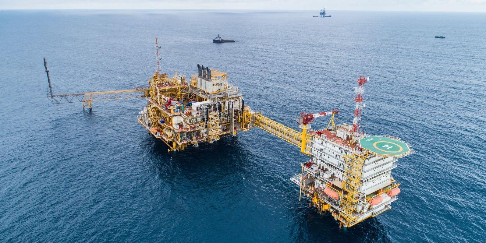 nigéria : totalenergies annonce une découverte de pétrole et de gaz offshore sur le puits ntokon du permis oml 102