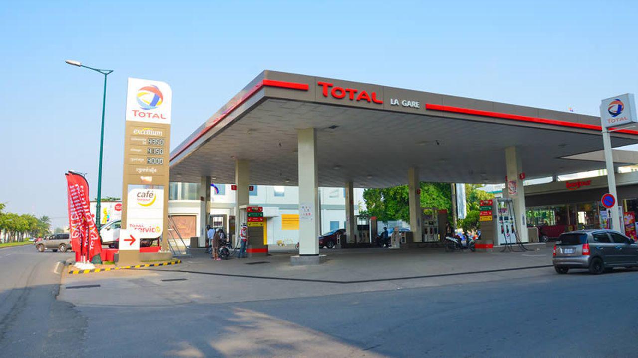 afrique du sud : totalenergies signe un accord en vue de céder au groupe prax sa participation minoritaire dans la raffinerie natref