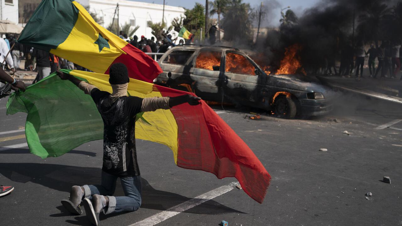 au sénégal, le respect des droits de l'homme fléchit de façon spectaculaire sous le poids de la répression préélectorale