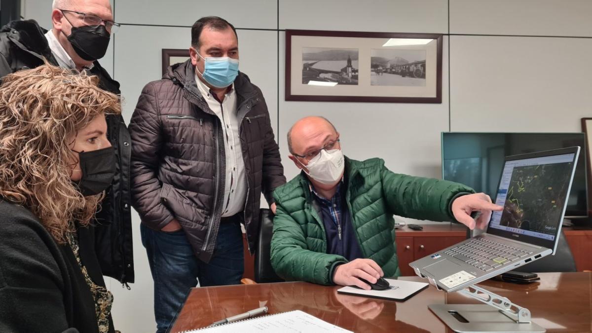 Reunión con la alcaldesa y el concejal de deportes del Concello de Narón