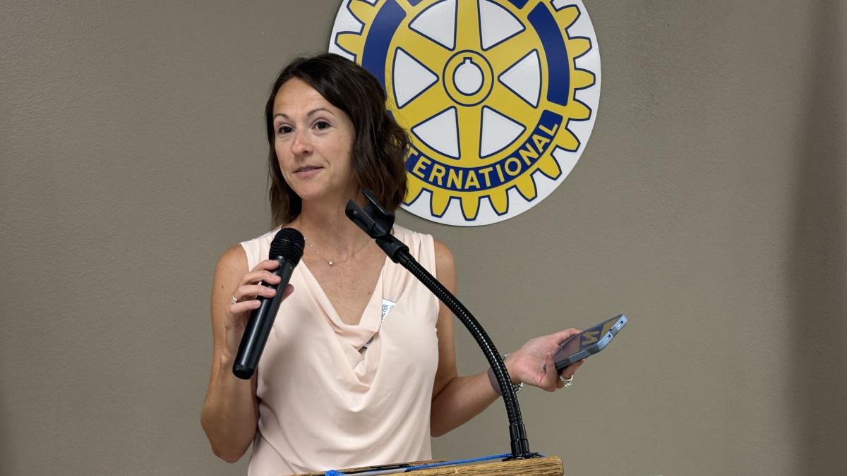 Rotary Hosts Timothy Howe to Share Vision for The Cross Christian School