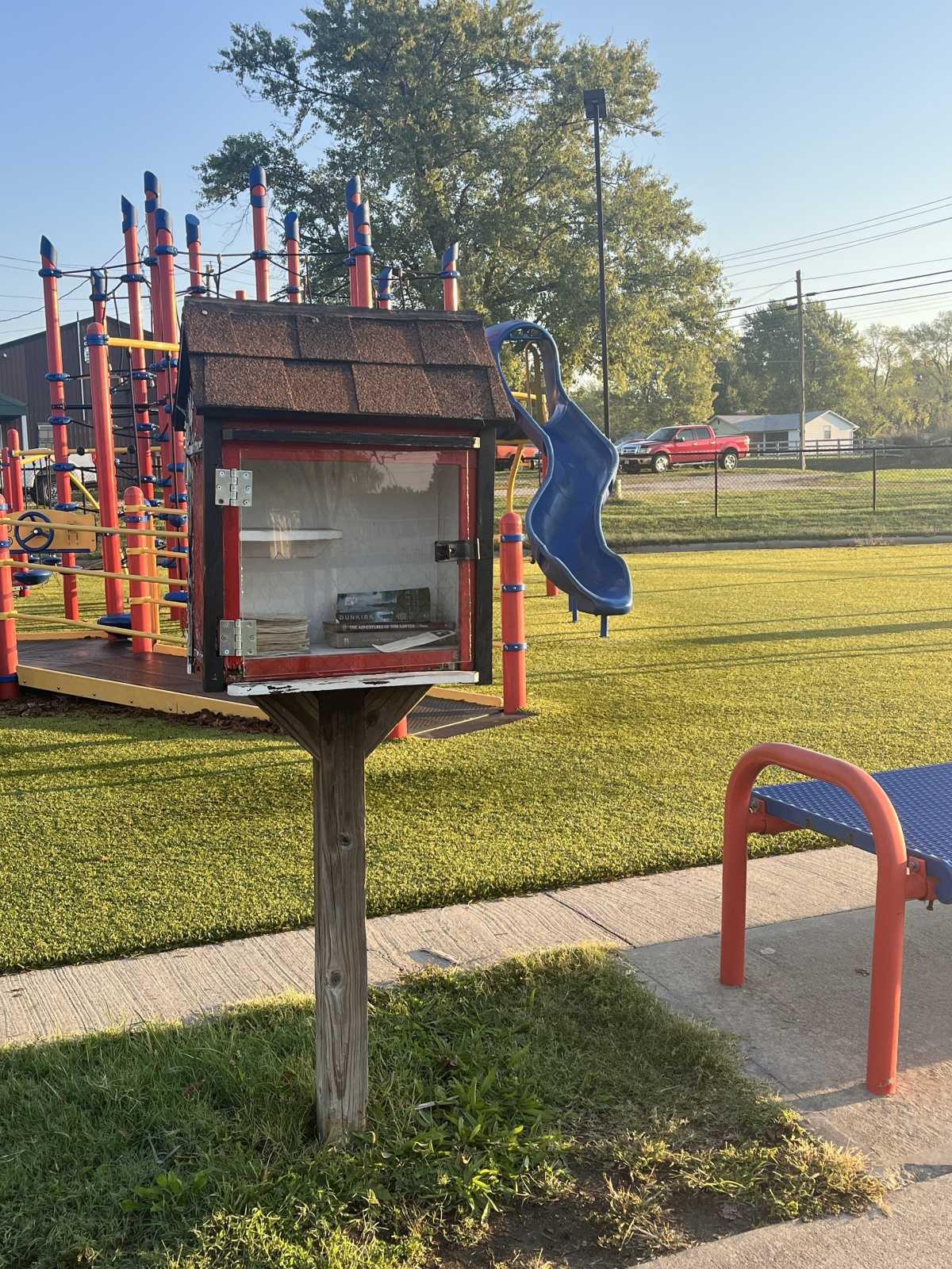 Discover Lebanon's Little Free Libraries! Discover Lebanon's Little Free Libraries!