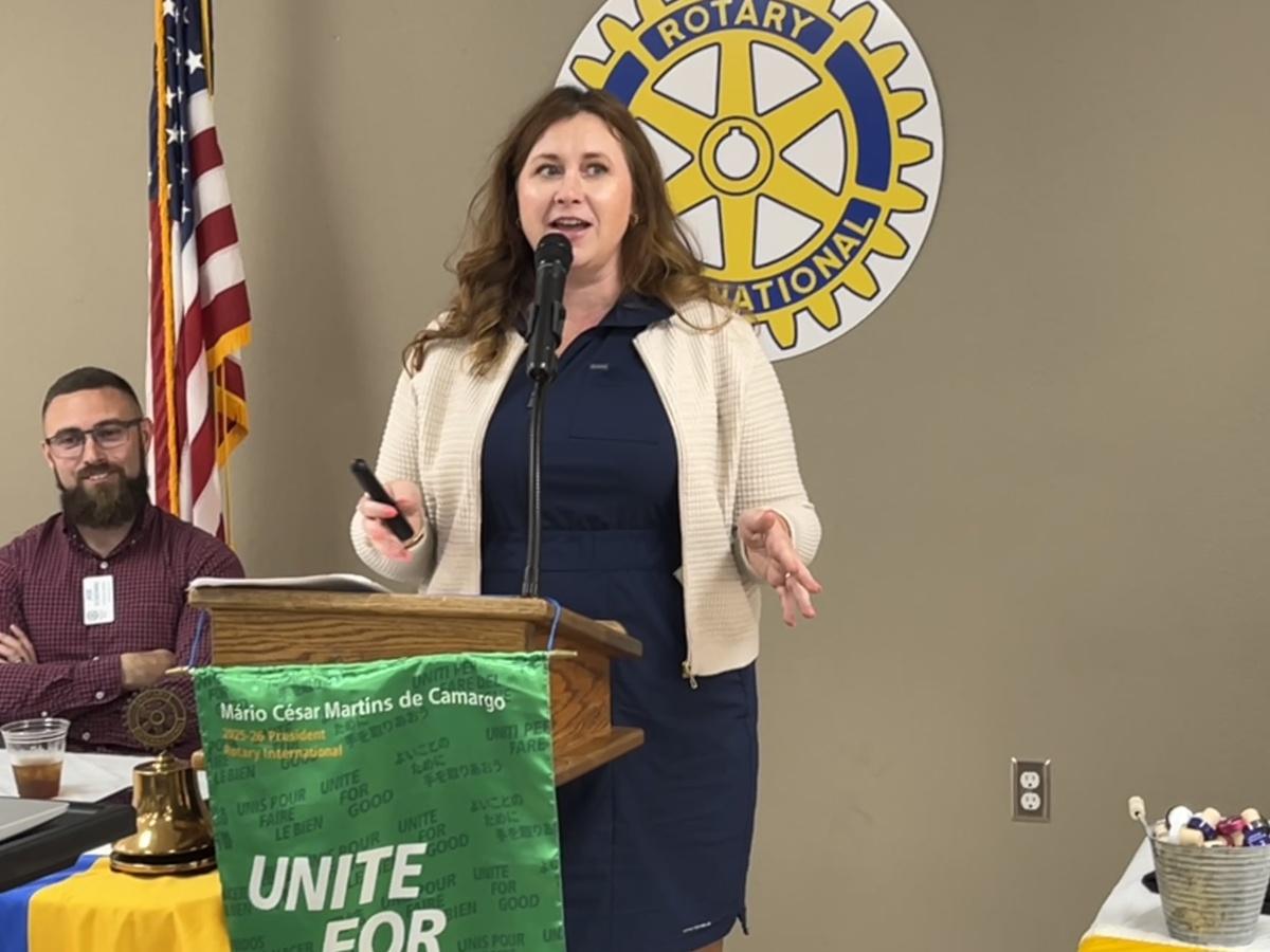 Missouri Wine Visits Lebanon Rotary Club
