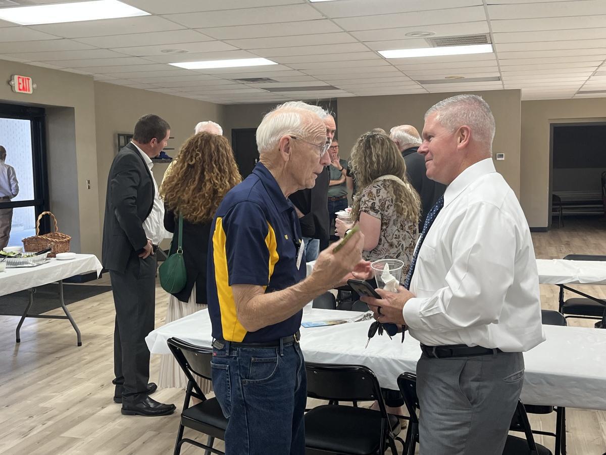 Missouri Wine Visits Lebanon Rotary Club