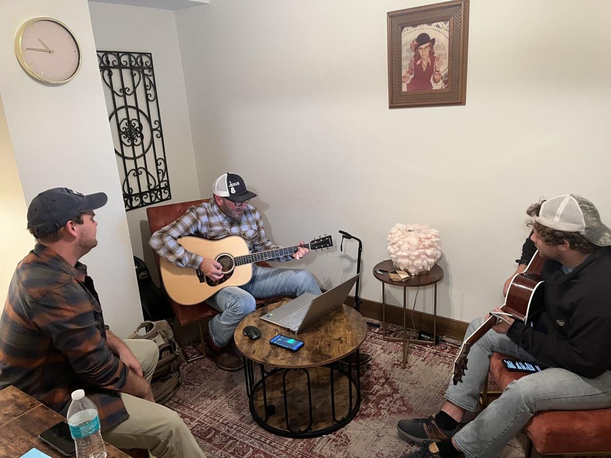 Songs For Heroes: Turning Service Stories Into Songs of Healing Songs For Heroes: Turning Service Stories Into Songs of Healing