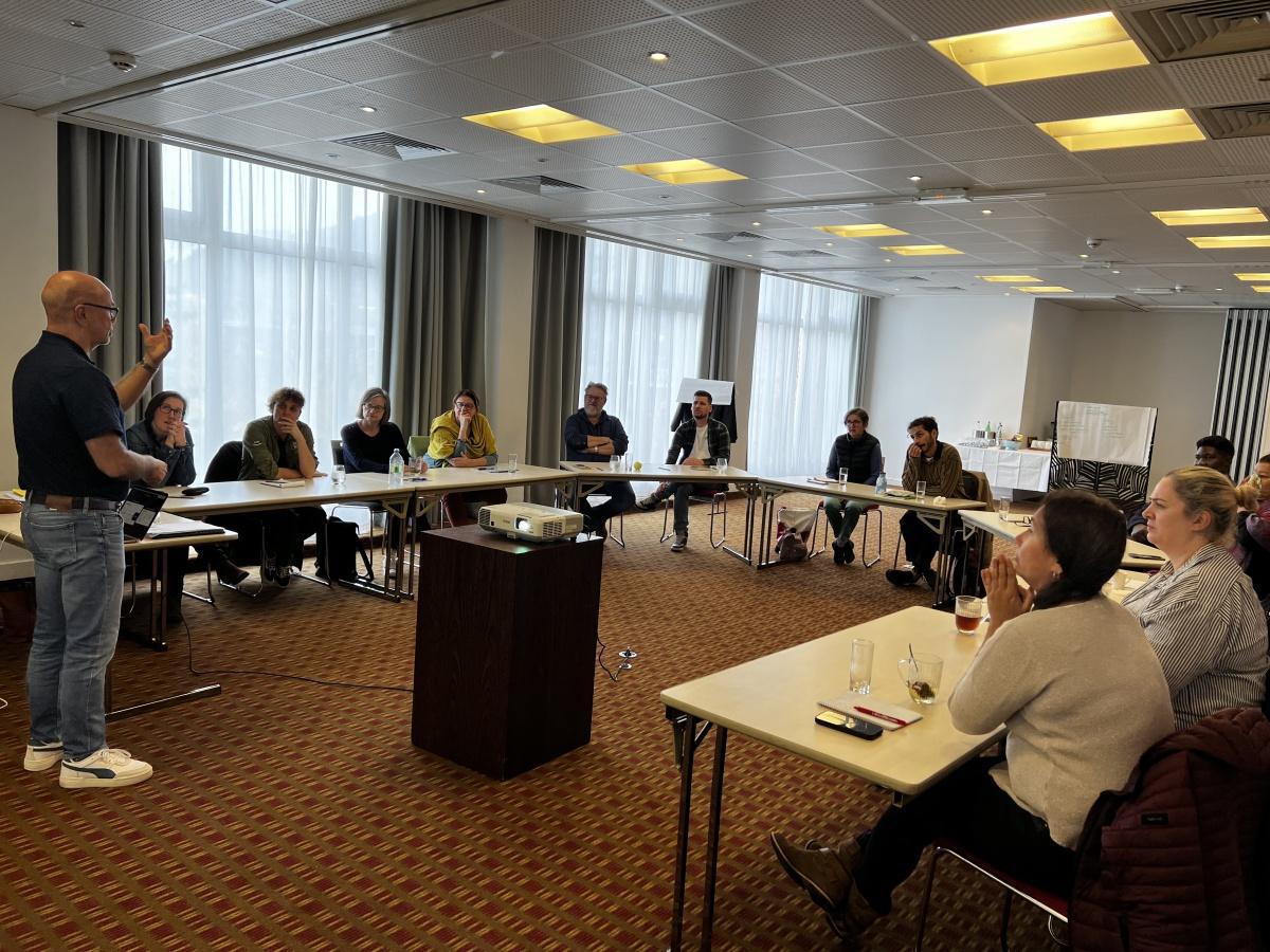 Notre troisième séminaire "Les Ruches" à Genève (Annemasse) Notre troisième séminaire "Les Ruches" à Genève (Annemasse)