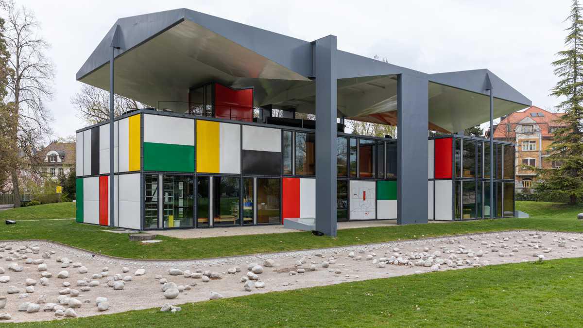 Architecture as Social Commentary Architecture as Social Commentary