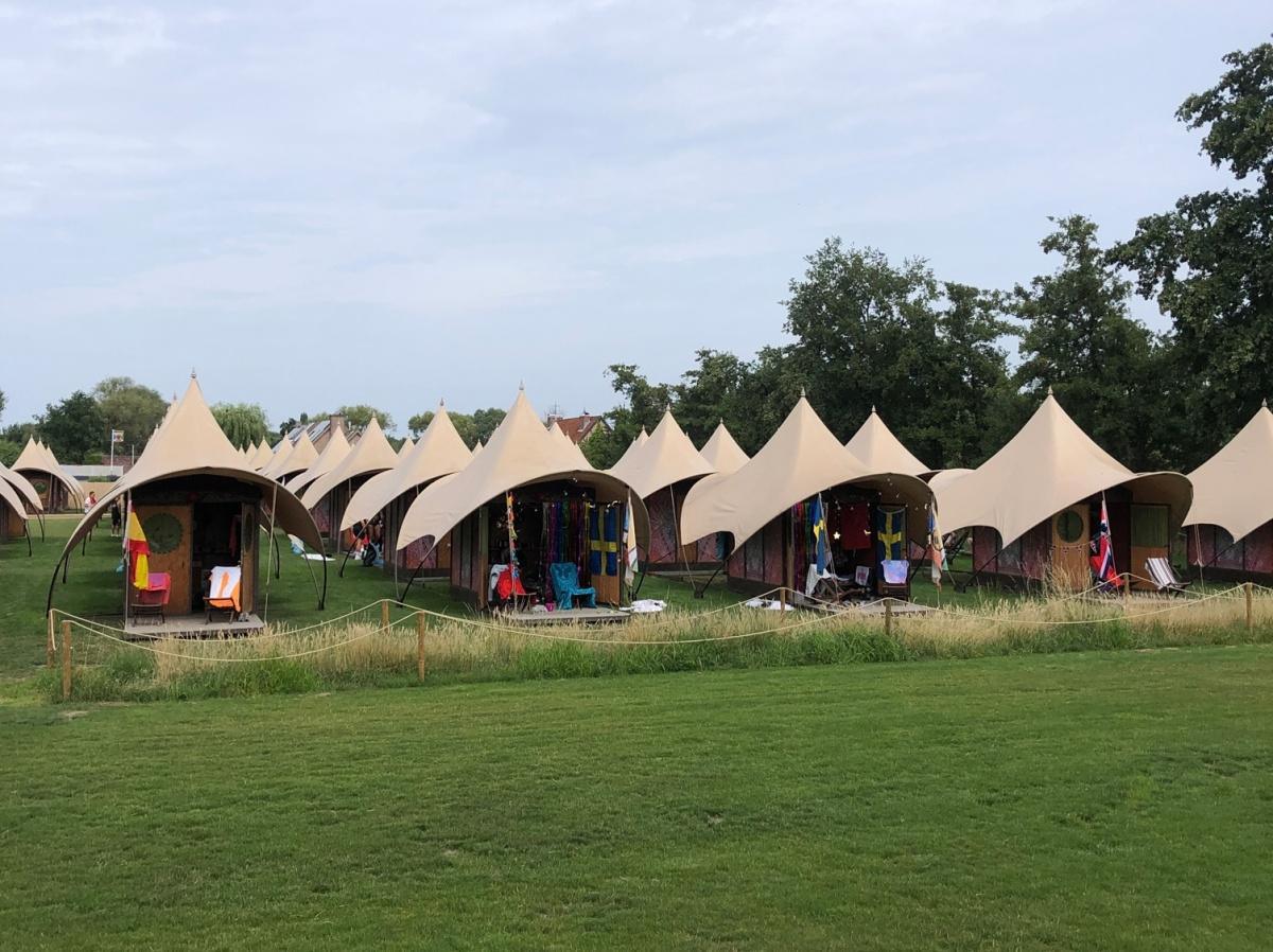 Music Festivals as Micro-Societies Music Festivals as Micro-Societies