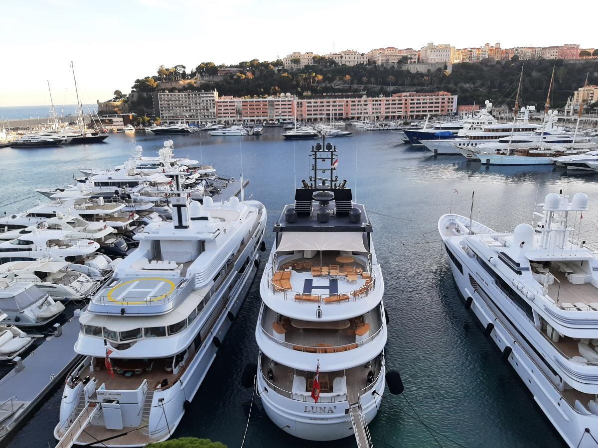 How Microstates Outsmart Empires How Microstates Outsmart Empires