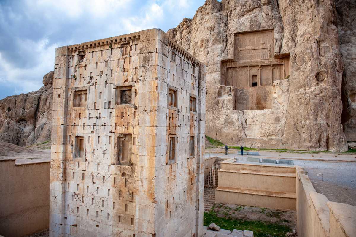 Divine Disrupter—Zoroaster Divine Disrupter—Zoroaster