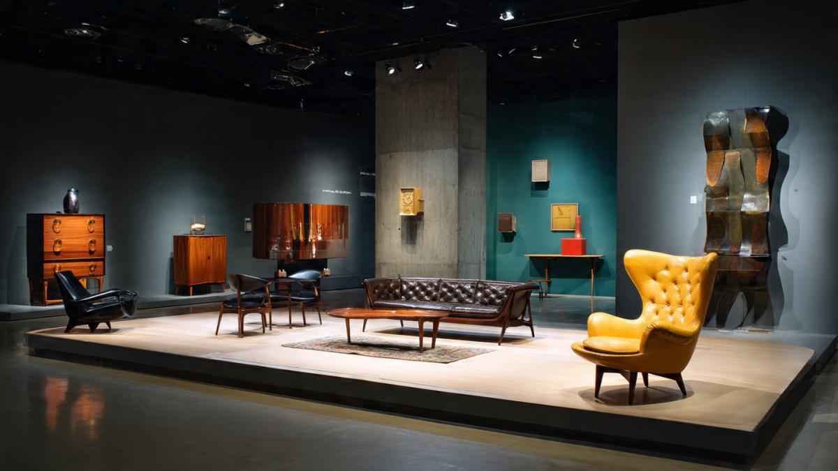 Curating Nostalgia in Uncertain Times Curating Nostalgia in Uncertain Times