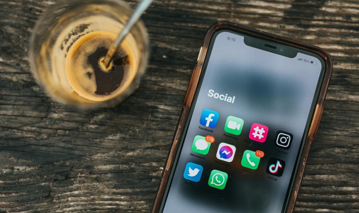 Is Social Media the New Television? Is Social Media the New Television?