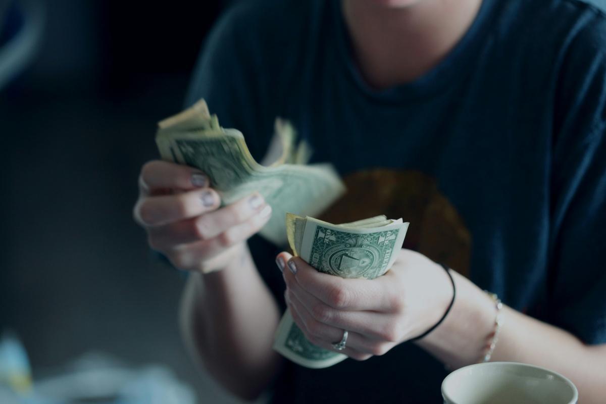 The Anti-Budget: How to Spend Guilt-Free and Still Save The Anti-Budget: How to Spend Guilt-Free and Still Save