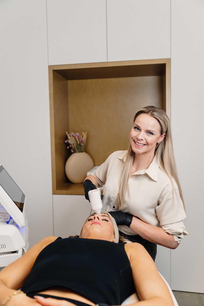 Glow: Beauty Glow: Beauty