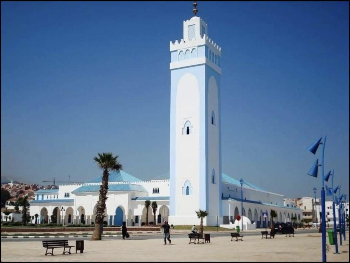 La perle bleue de M'diq : Un joyau architectural méconnu du nord marocain La perle bleue de M'diq : Un joyau architectural méconnu du nord marocain