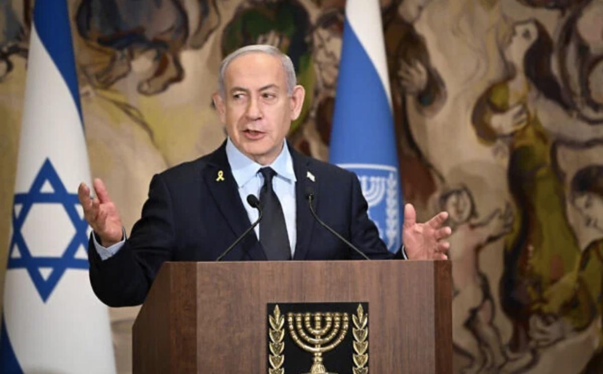 Une minute de silence à Tel Aviv : Israël marque une pause à l'occasion de la Journée de commémoration de l'Holocauste, au milieu des échos de la guerre Une minute de silence à Tel Aviv : Israël marque une pause à l'occasion de la Journée de commémoration de l'Holocauste, au milieu des échos de la guerre