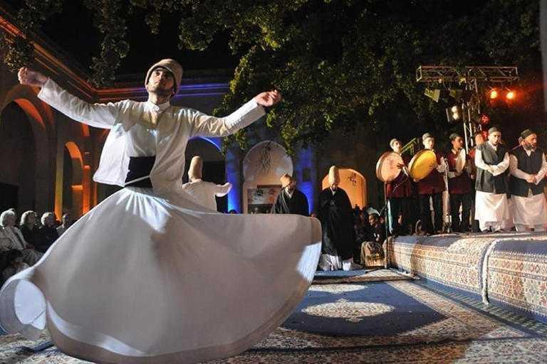 Fès accueille la 17e édition du Festival de la culture soufie du 18 au 25 octobre, sous le thème “Vivre poétiquement, art et spiritualité” Fès accueille la 17e édition du Festival de la culture soufie du 18 au 25 octobre, sous le thème “Vivre poétiquement, art et spiritualité”