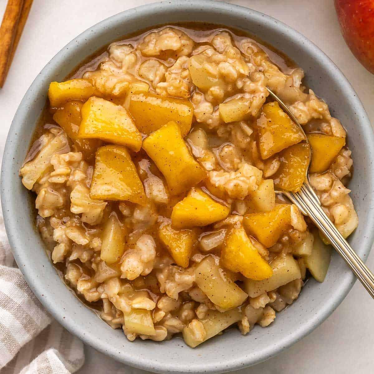 Cinnamon Apple Oats