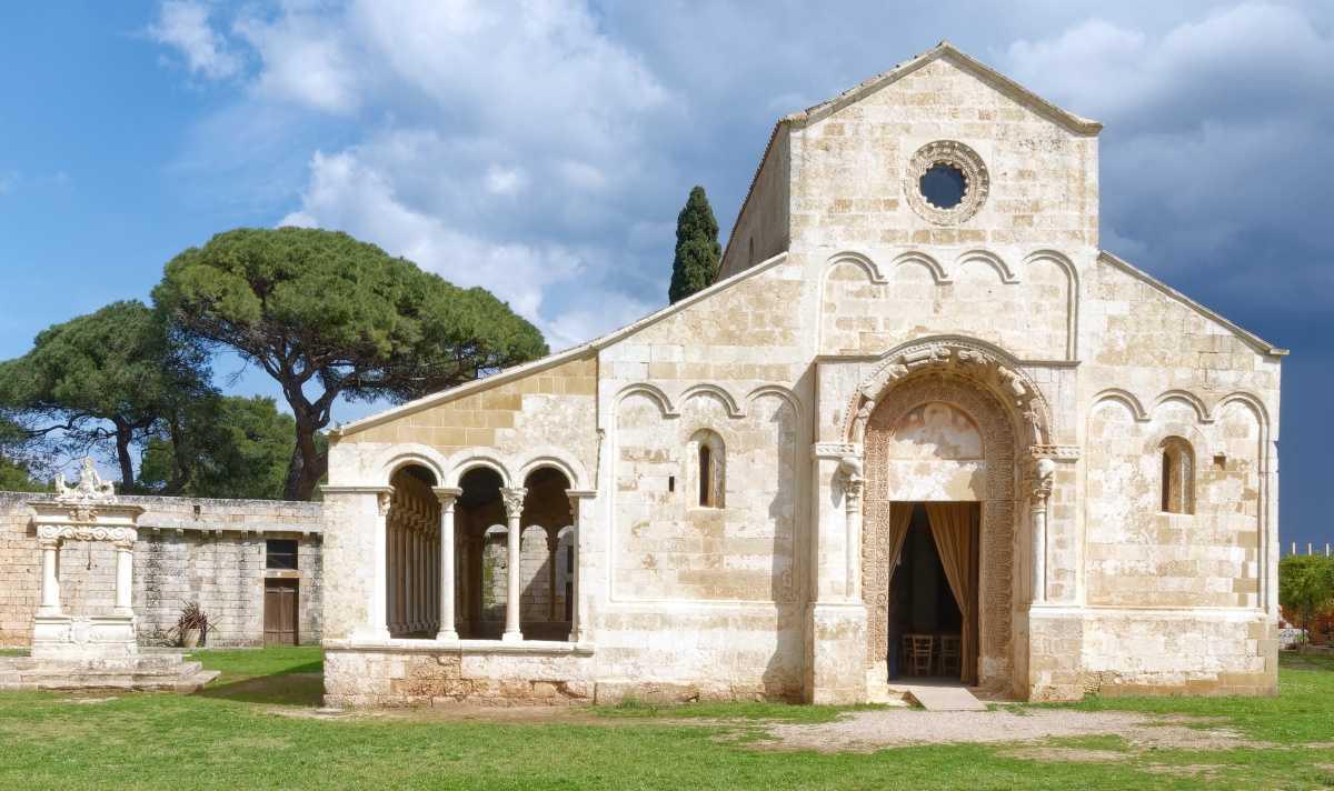 Abbazia di Santa Maria di Cerrate Abbazia di Santa Maria di Cerrate