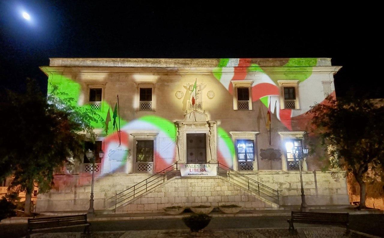 4 Novembre: il Palazzo di Città si veste del Tricolore!