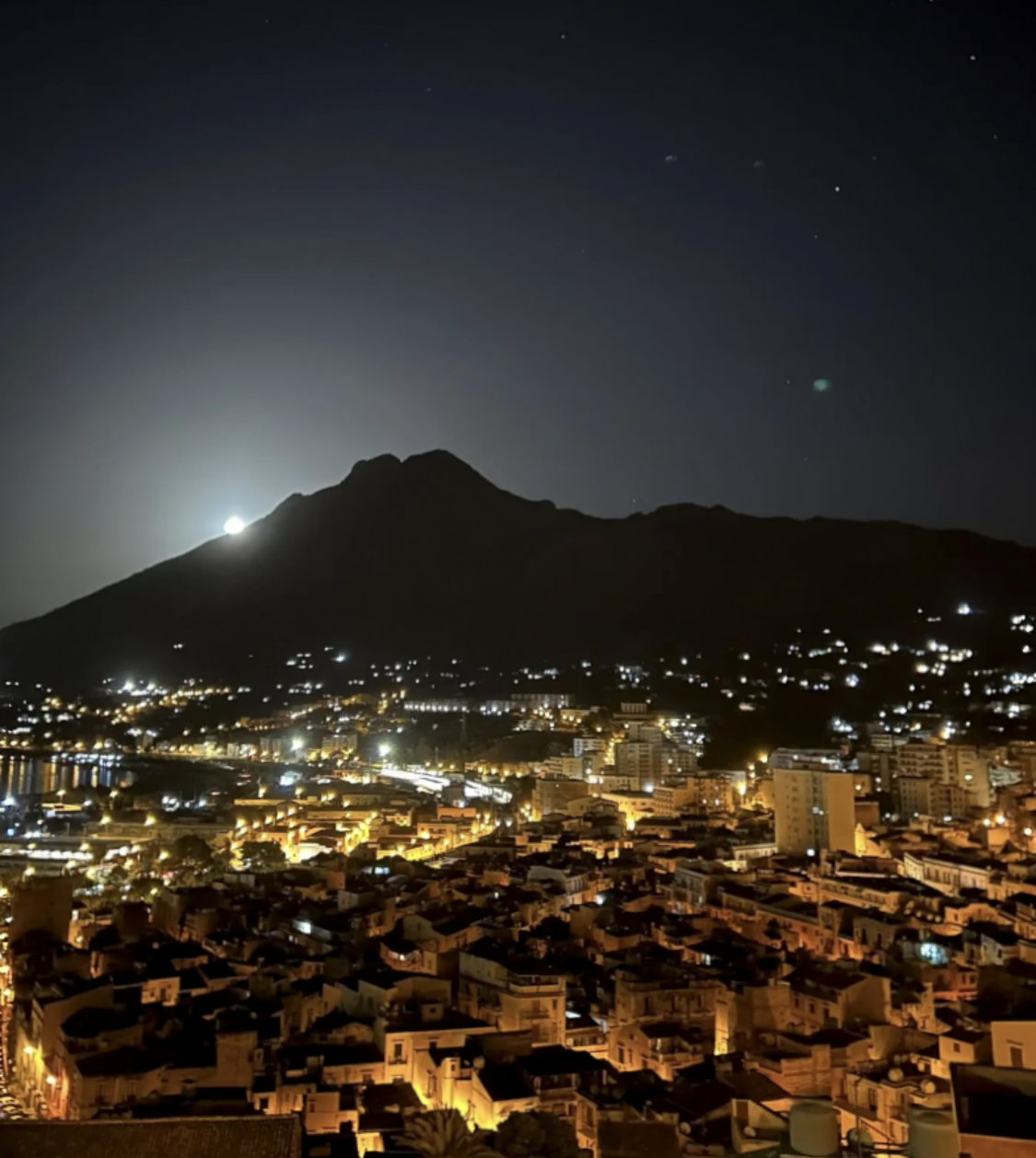 14 Novembre: e spunta la luna dal monte! (Ph. Vittoria Re)
