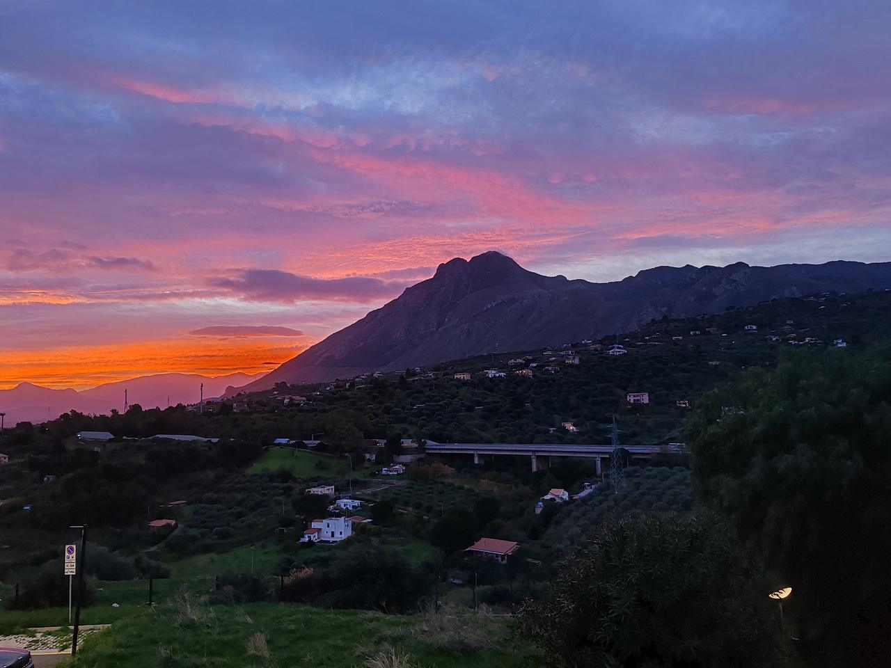 26 Novembre: i colori di un nuovo giorno (Ph. Giuseppe Gentile)