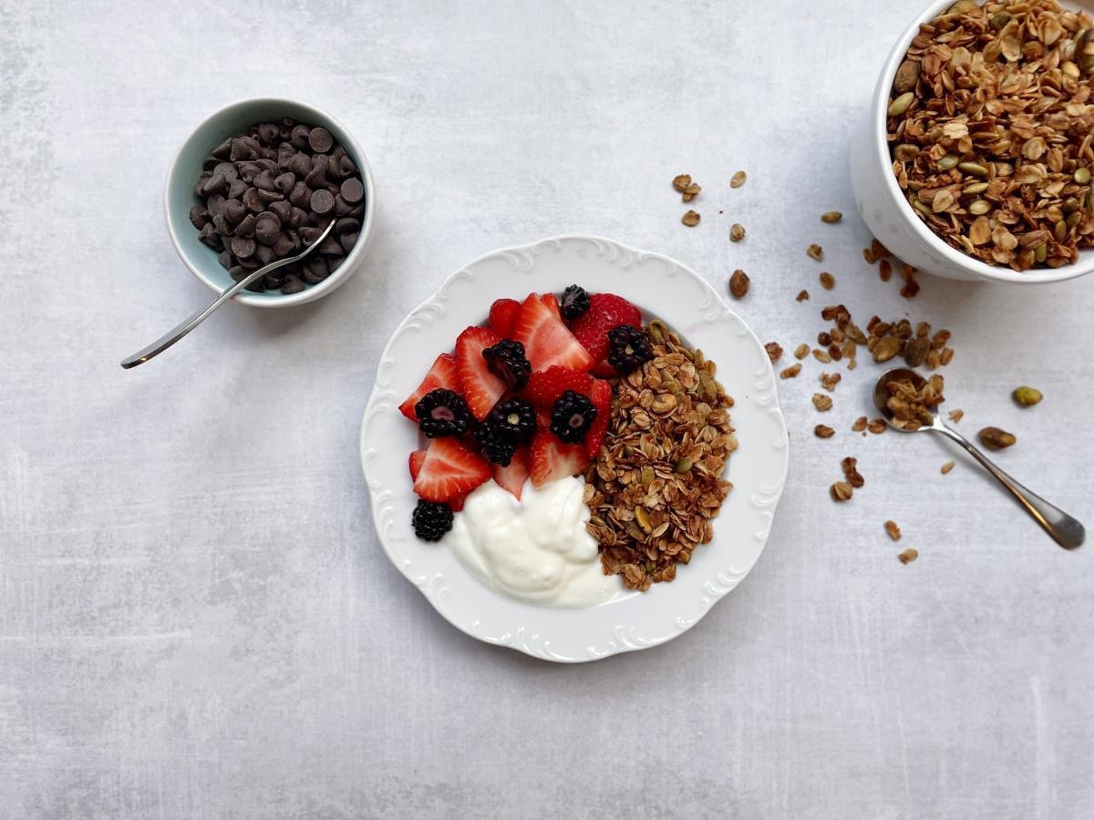Homemade Pistachio Granola