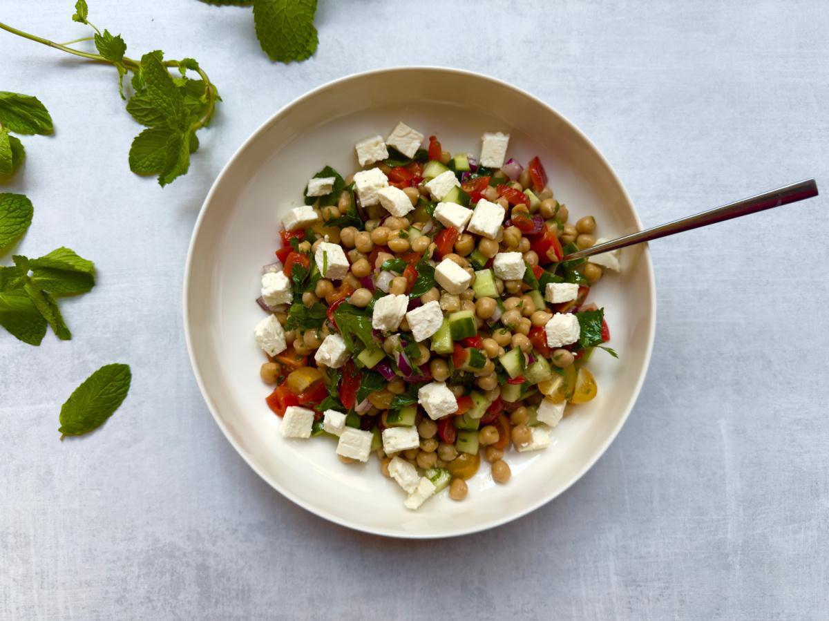 Mediterranean Chickpea Salad