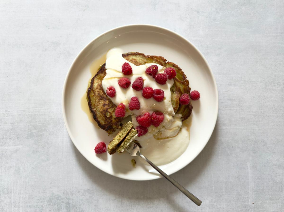 Matcha Greek Yogurt Pancakes