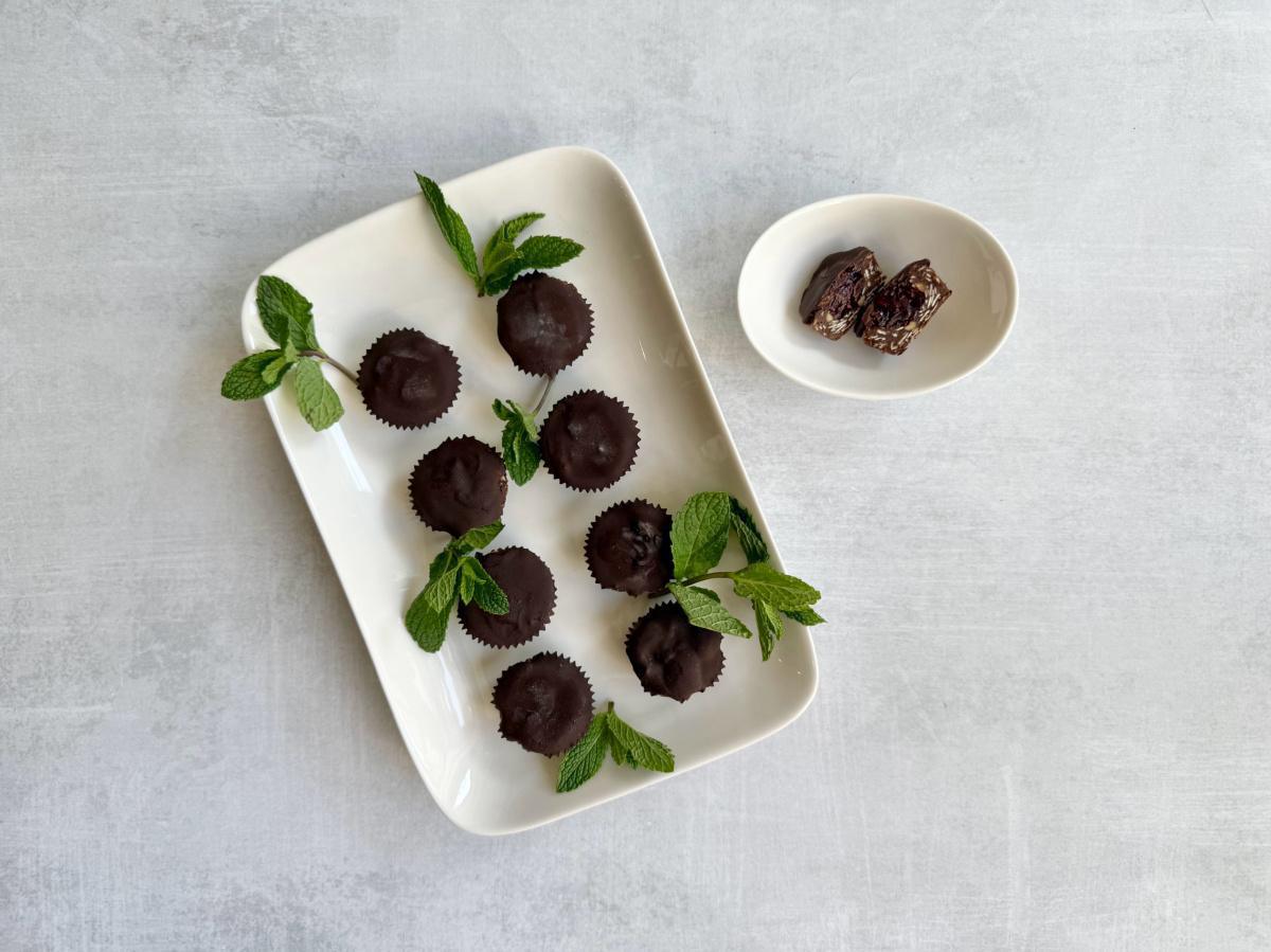 No-Bake Chocolate-Covered Raspberry Mini Muffins