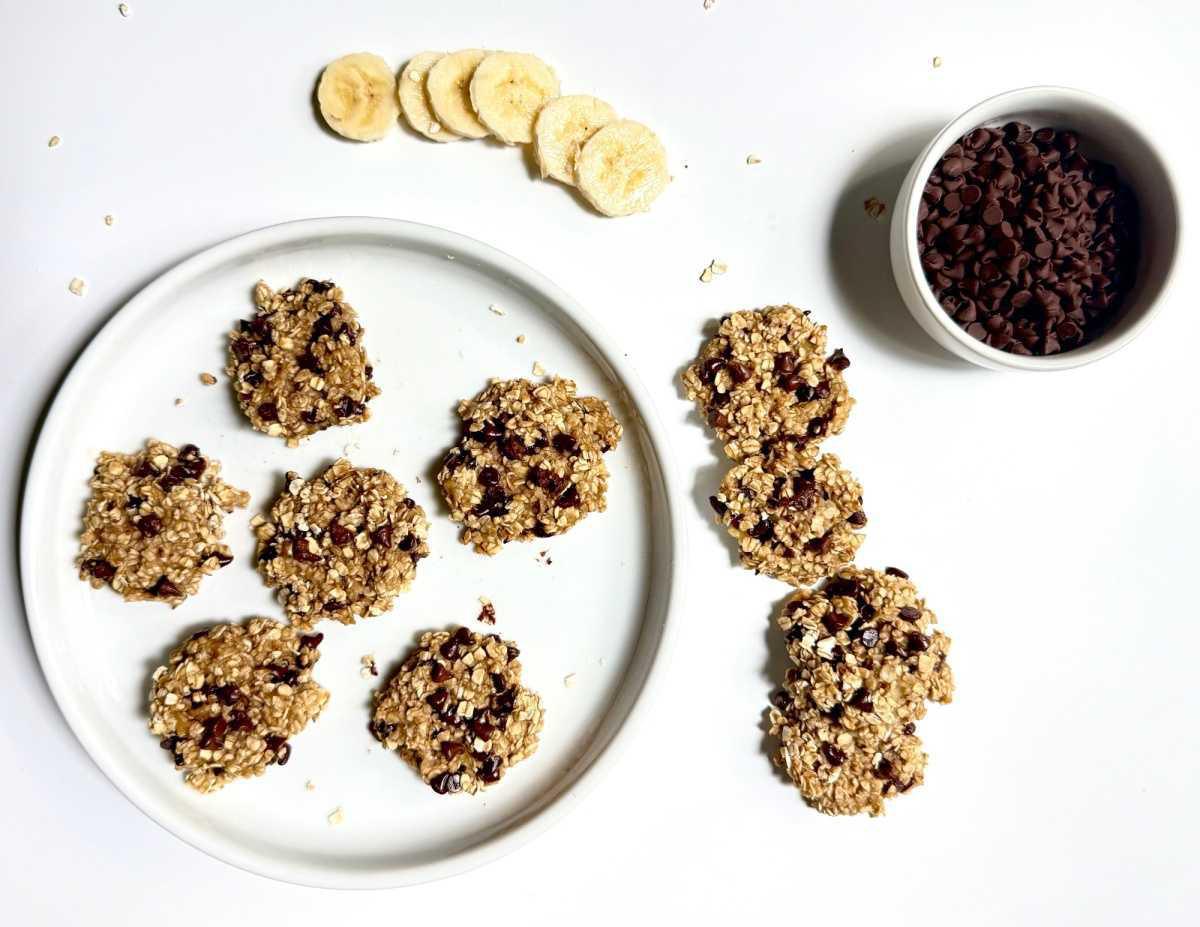 Banana Oatmeal Chocolate Chip Cookies