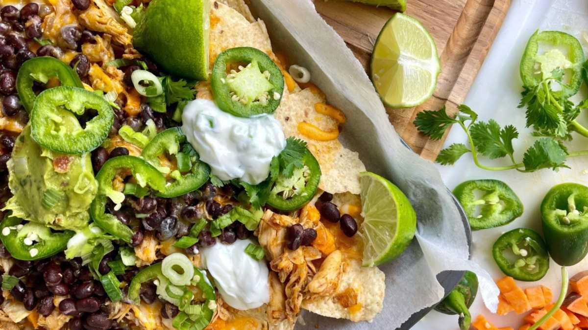 Sheet Pan Chicken Nachos 