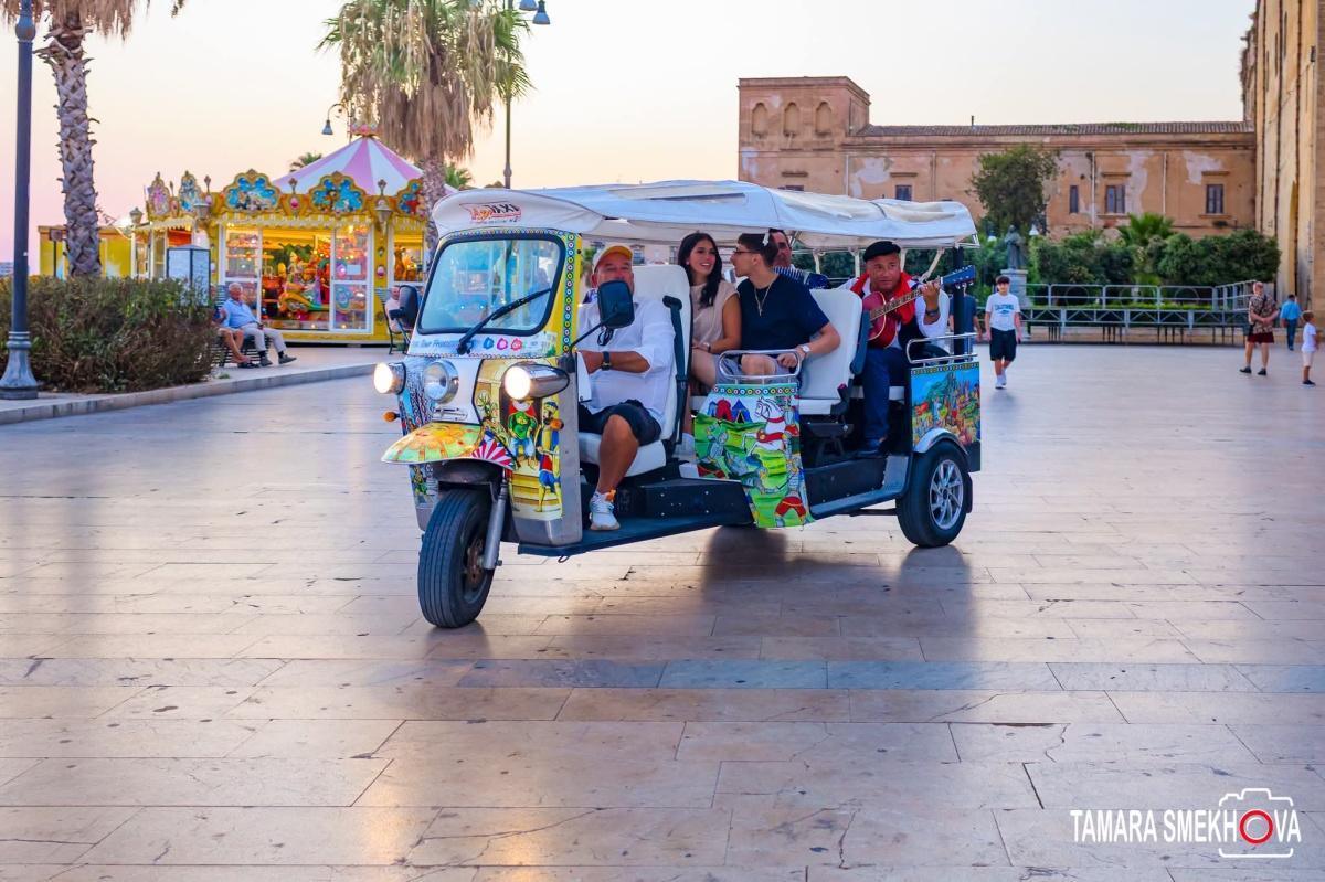 Sciacca in Ape Car/ Tuk tuk Sciacca in Ape Car/ Tuk tuk