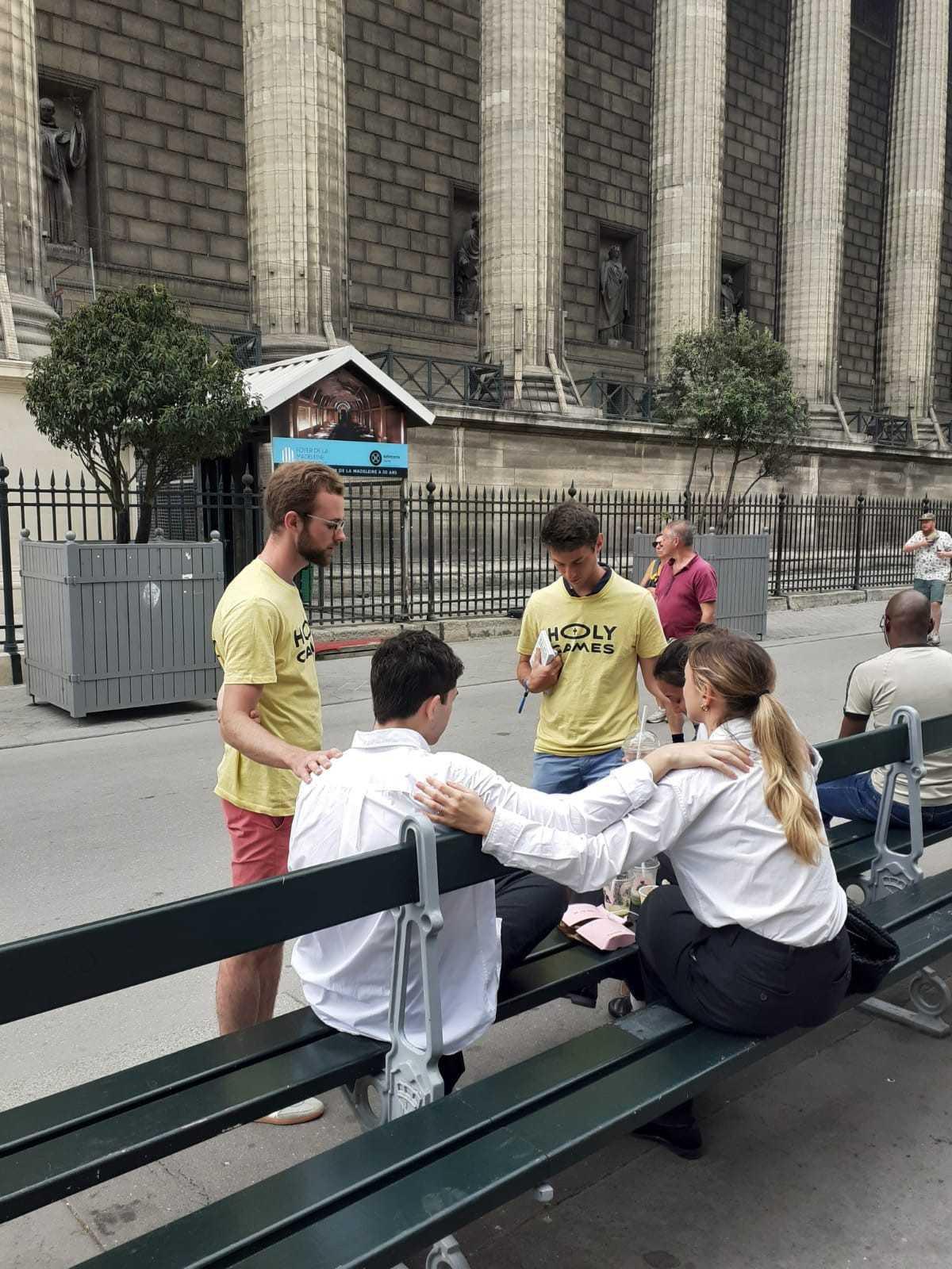Evangélisation de rue avec Anuncio