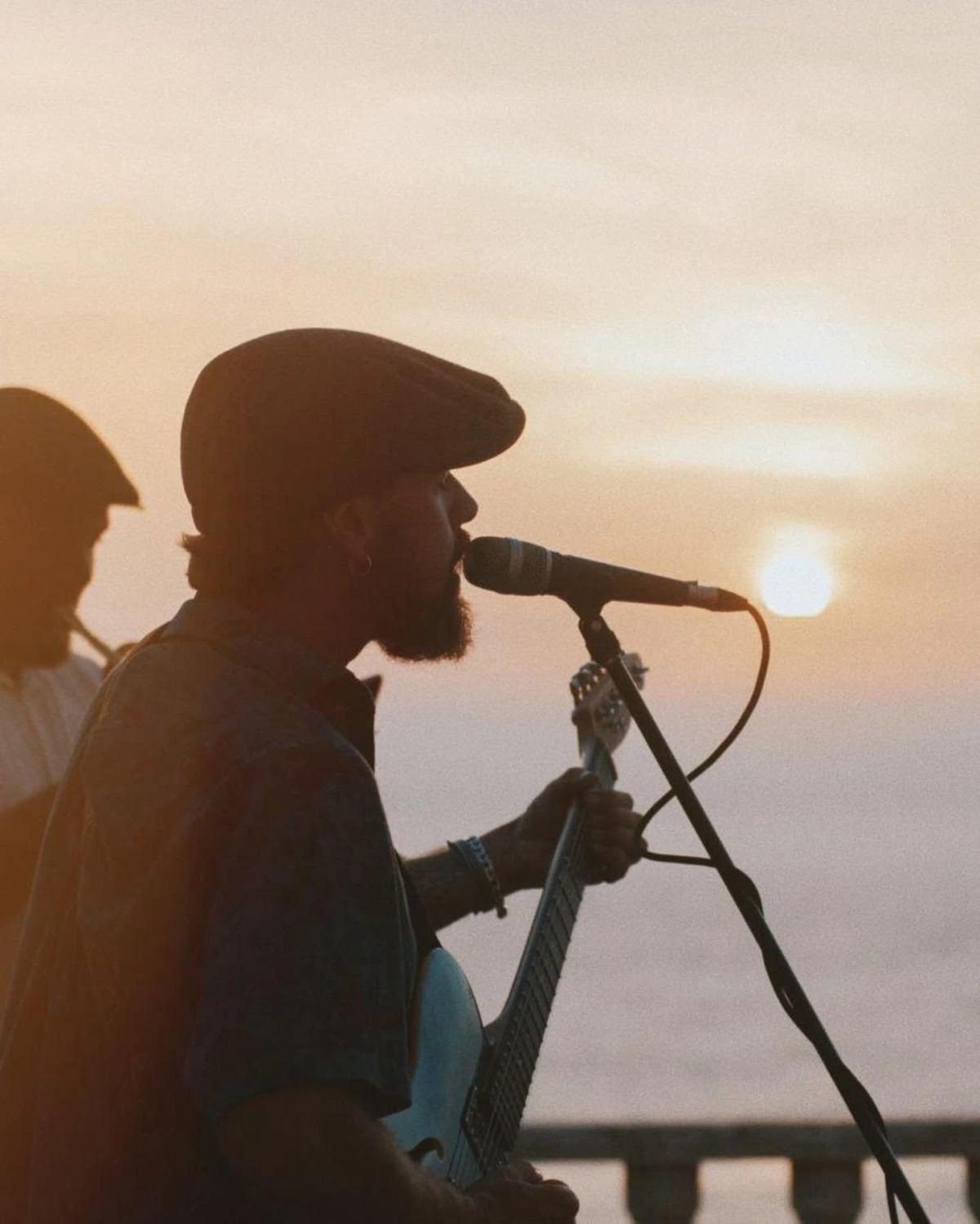 Pizza Tuesday at Laneez Ericeira Surf House Pizza Tuesday at Laneez Ericeira Surf House