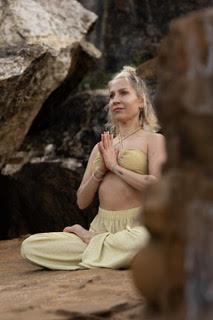 Kundalini Yoga with Saran Bhagti at Sandhi House Kundalini Yoga with Saran Bhagti at Sandhi House