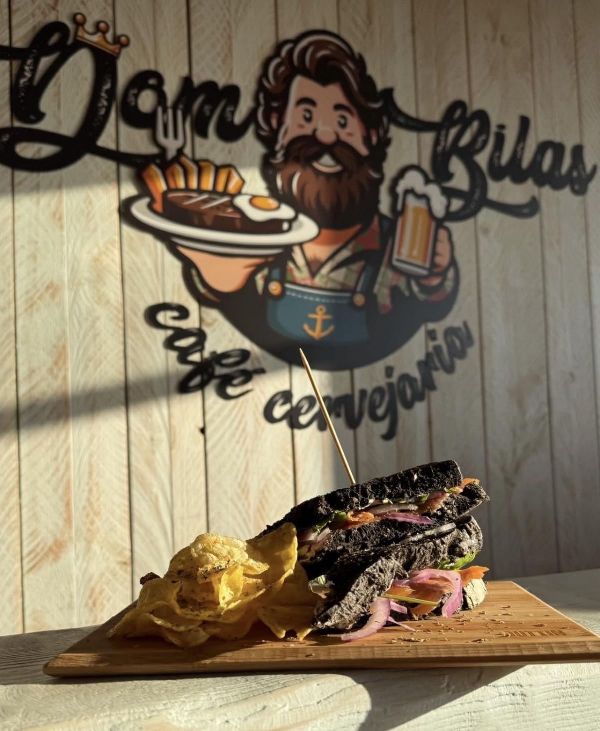 Live music at Dom Bilas Ericeira