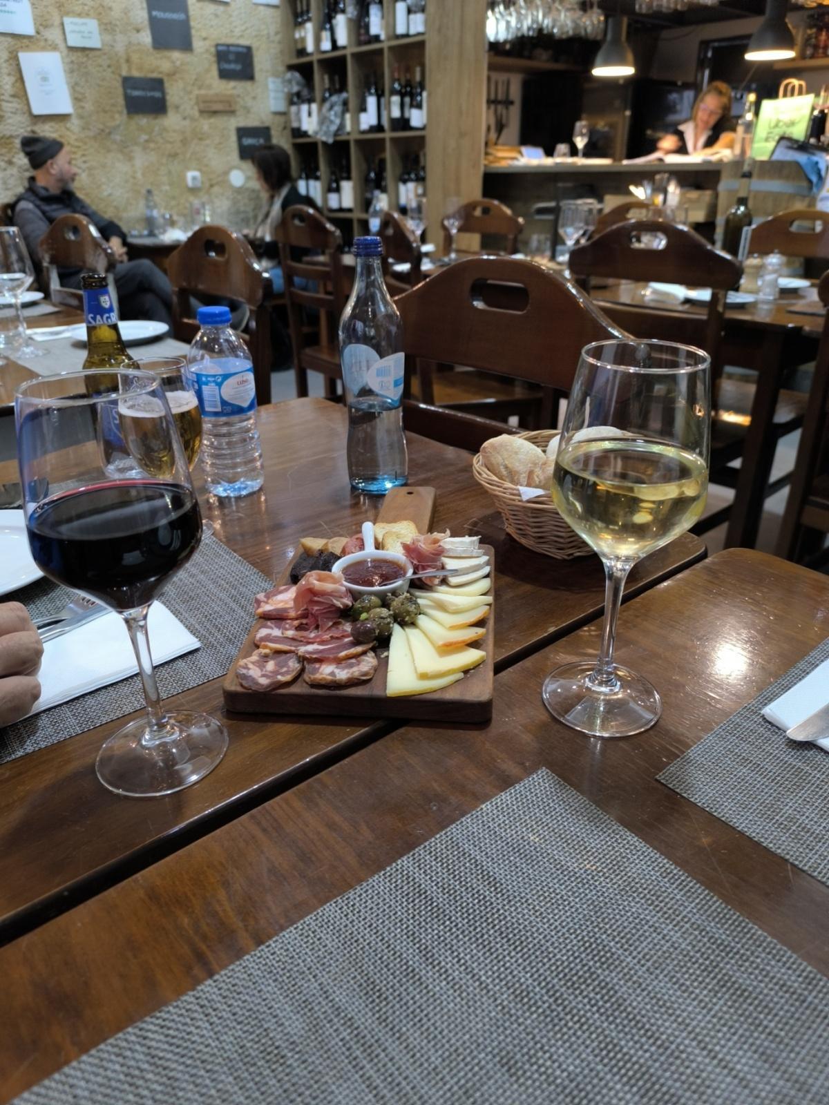 Visit places in Lisbon famous for their cuisine - Private food tour with tastings Visit places in Lisbon famous for their cuisine - Private food tour with tastings