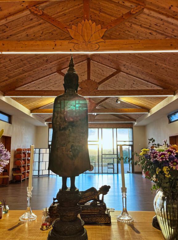 A Sumedharama Buddhist Monastery - Mosteiro Budista Sumedharama A Sumedharama Buddhist Monastery - Mosteiro Budista Sumedharama